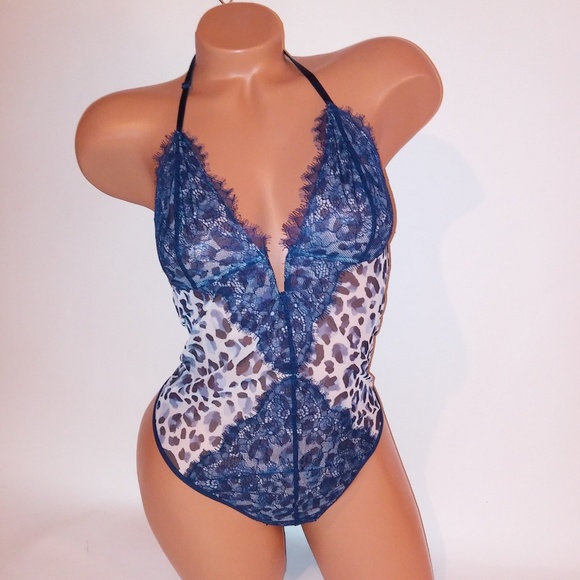 Victoria Secret Lingerie - Picture 2 of 8